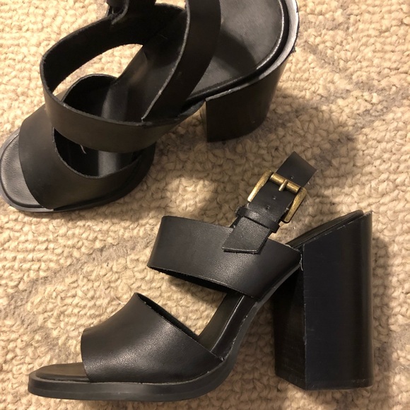 Black urban outfitters heels - Picture 3 of 3